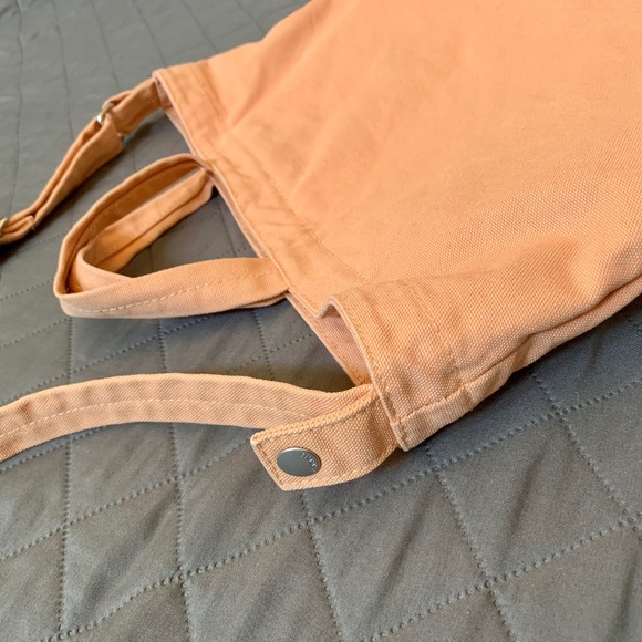 BAGGU Horizontal ZIP Duck Bag in Bisque - Picture 9 of 9